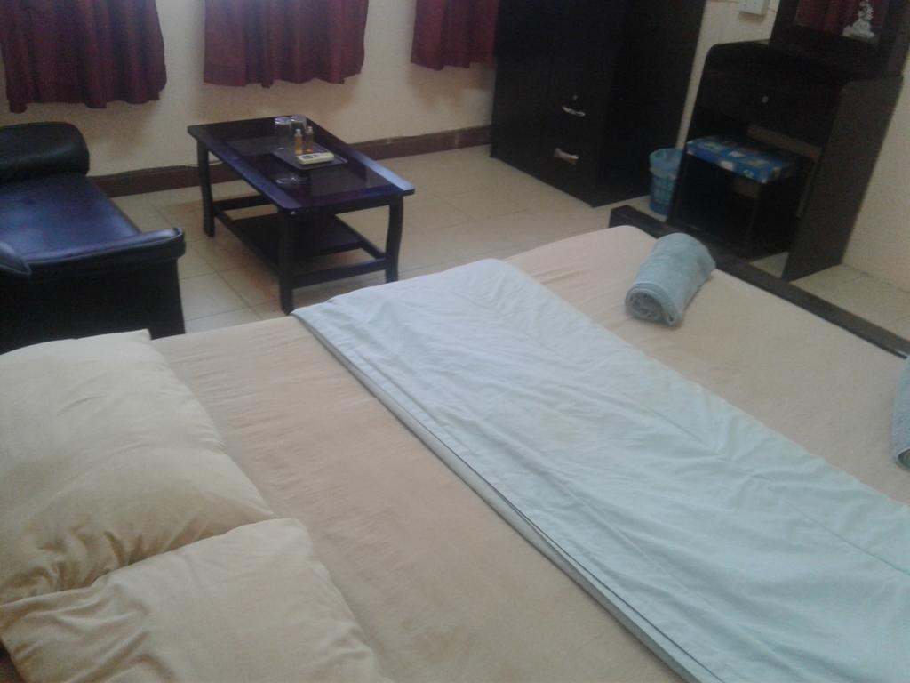 Yaya Guesthouse Bangkok Luaran gambar