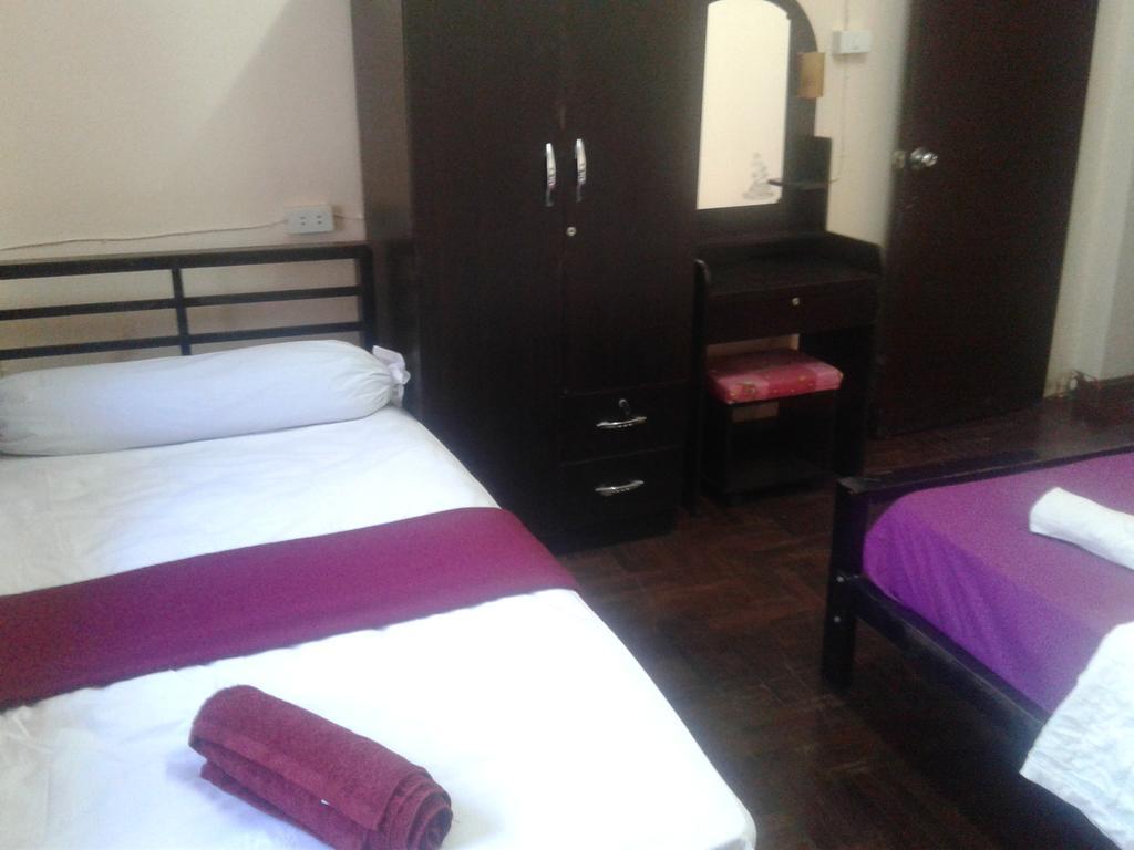 Yaya Guesthouse Bangkok Luaran gambar