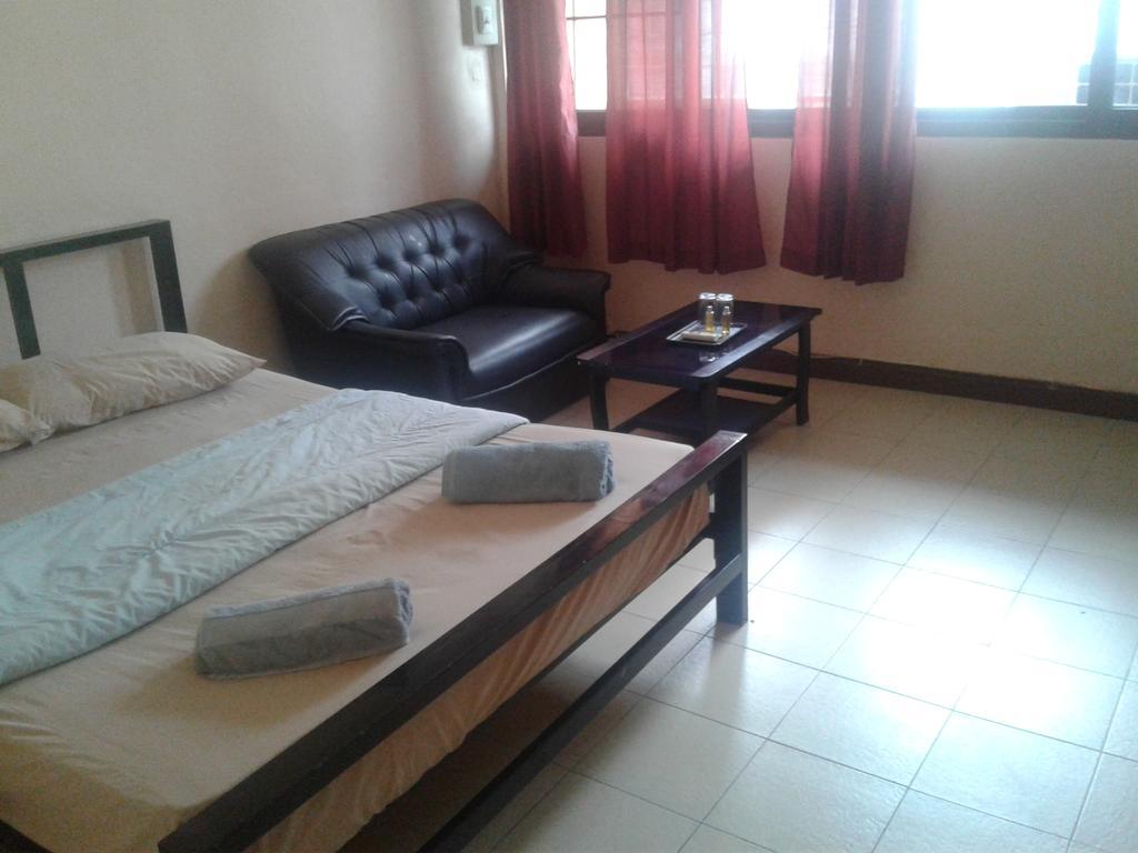 Yaya Guesthouse Bangkok Luaran gambar