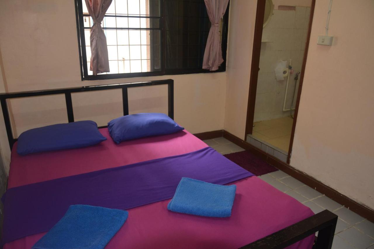 Yaya Guesthouse Bangkok Luaran gambar