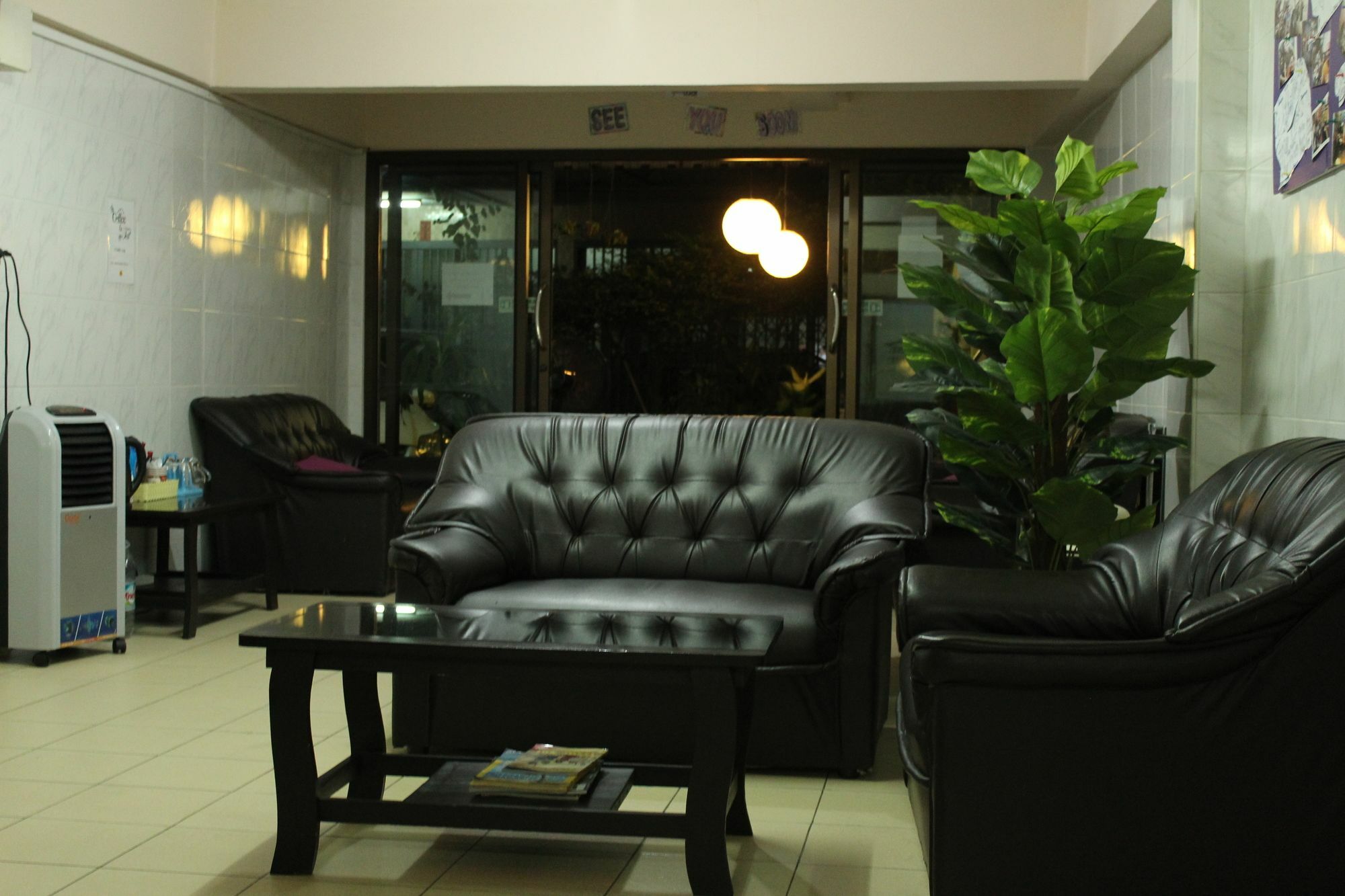 Yaya Guesthouse Bangkok Luaran gambar