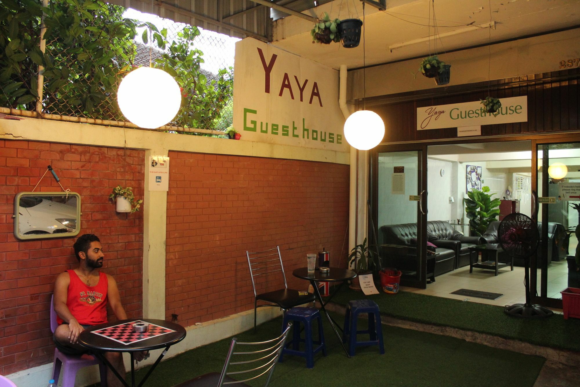 Yaya Guesthouse Bangkok Luaran gambar