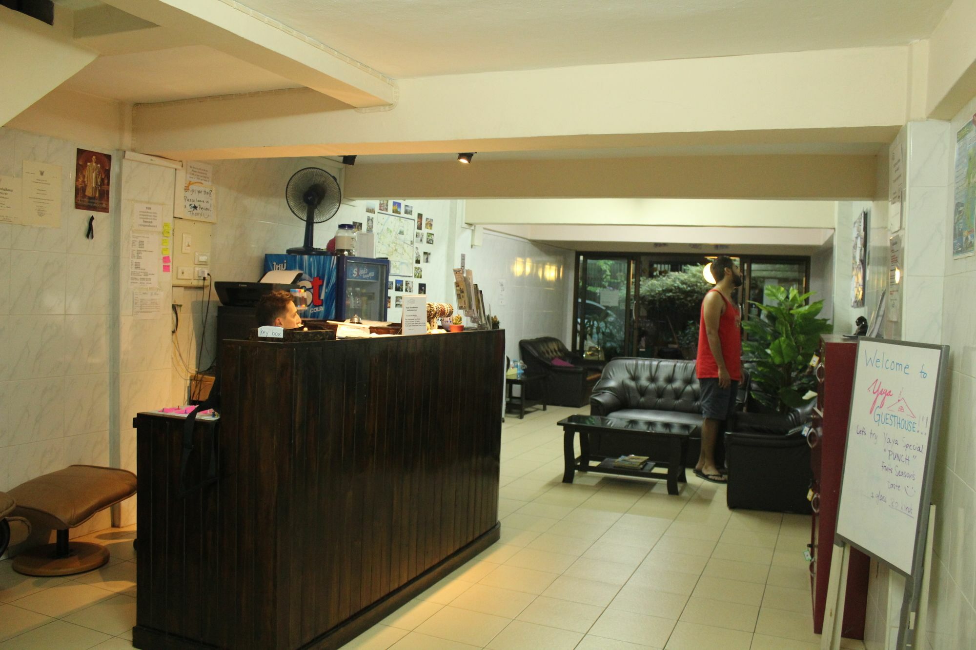 Yaya Guesthouse Bangkok Luaran gambar