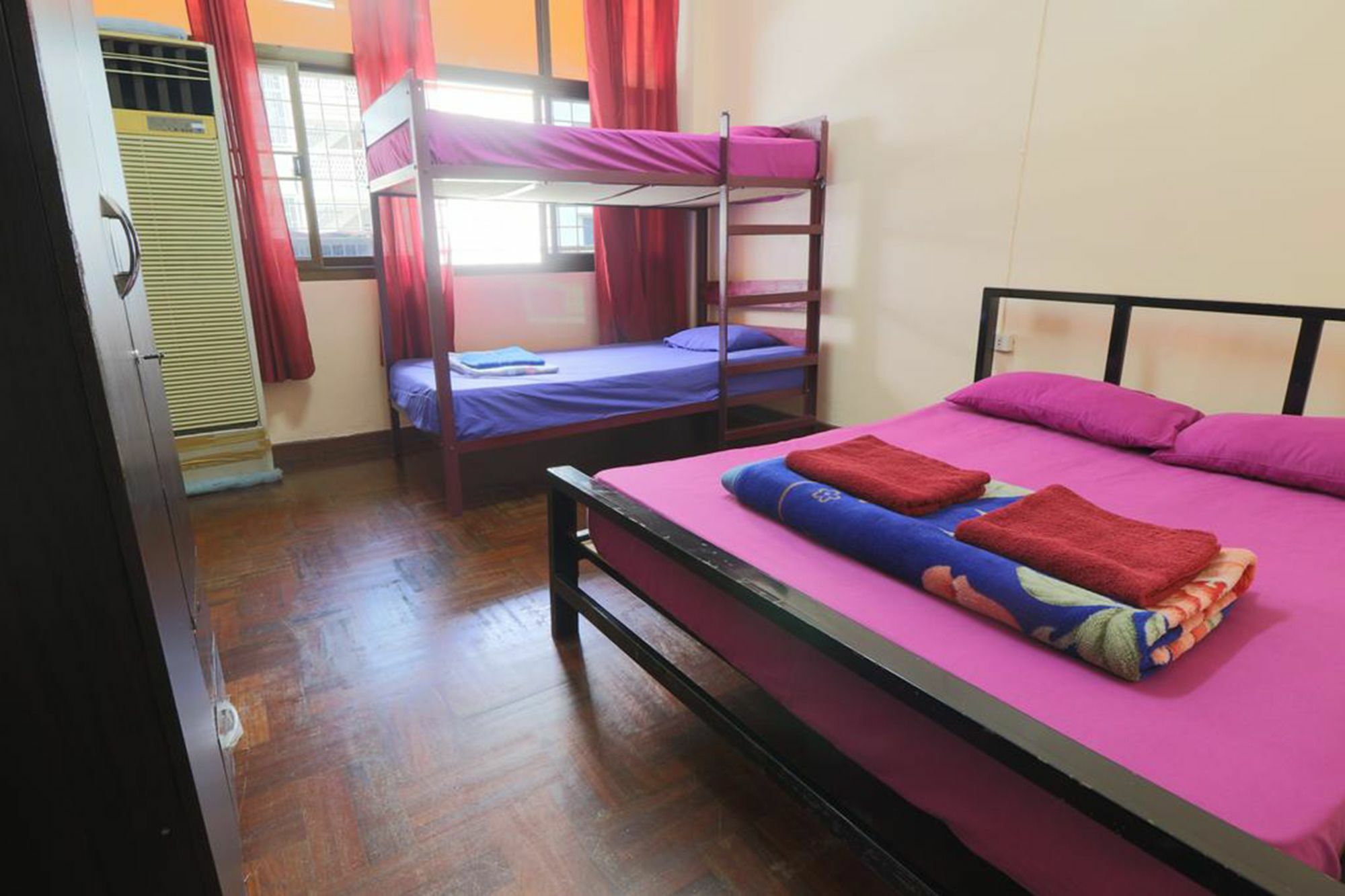 Yaya Guesthouse Bangkok Luaran gambar