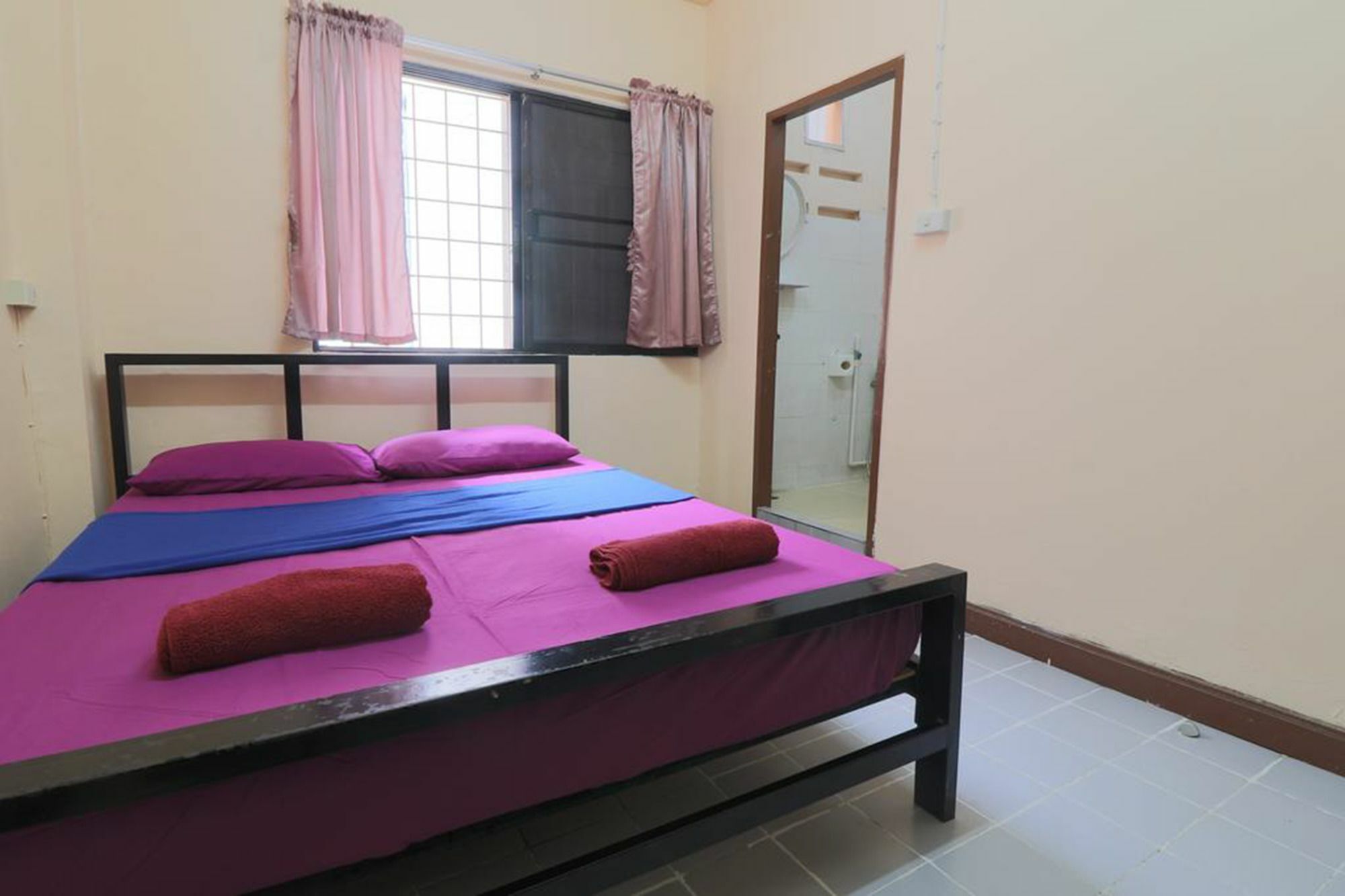 Yaya Guesthouse Bangkok Luaran gambar