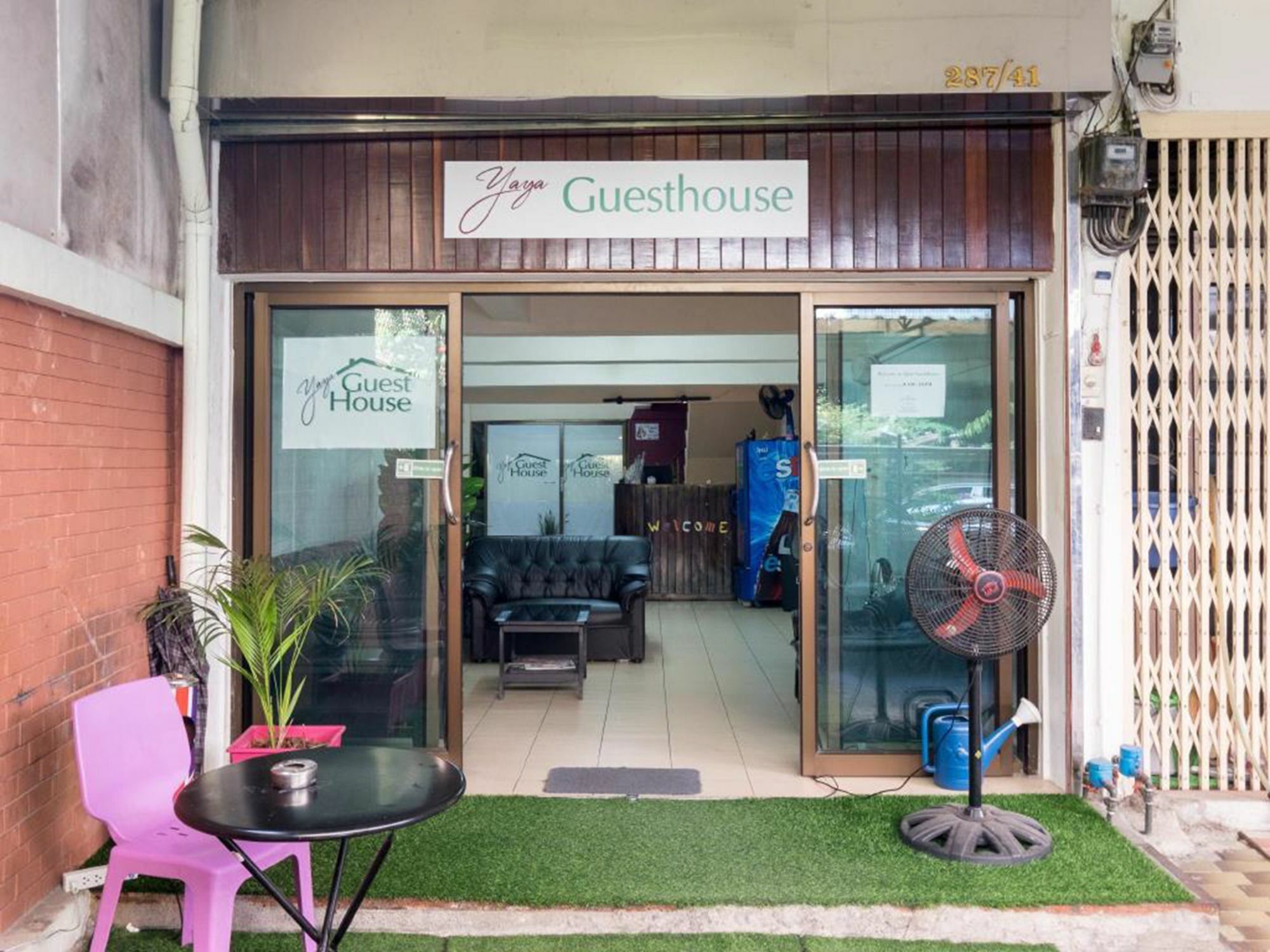 Yaya Guesthouse Bangkok Luaran gambar